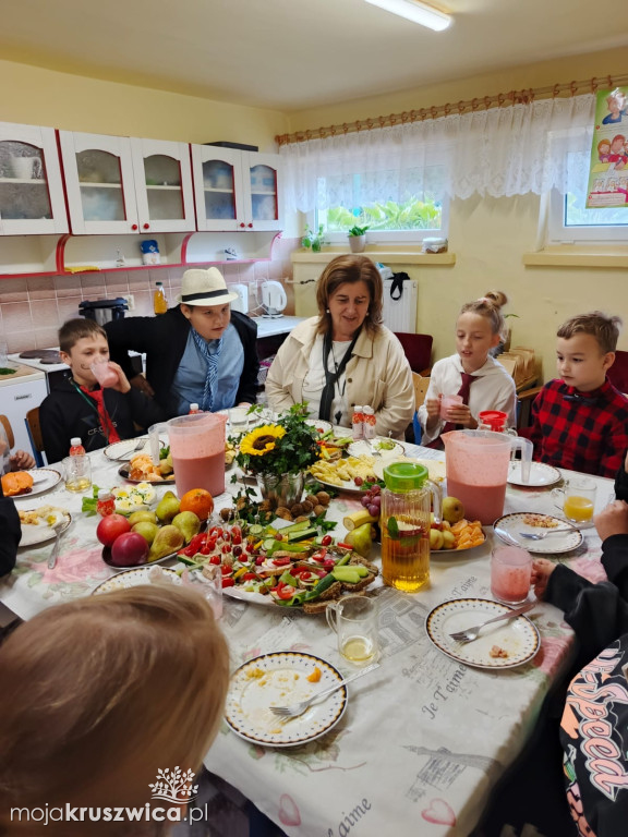 „Zdrowo jemy, długo żyjemy” w SP Rusinowo