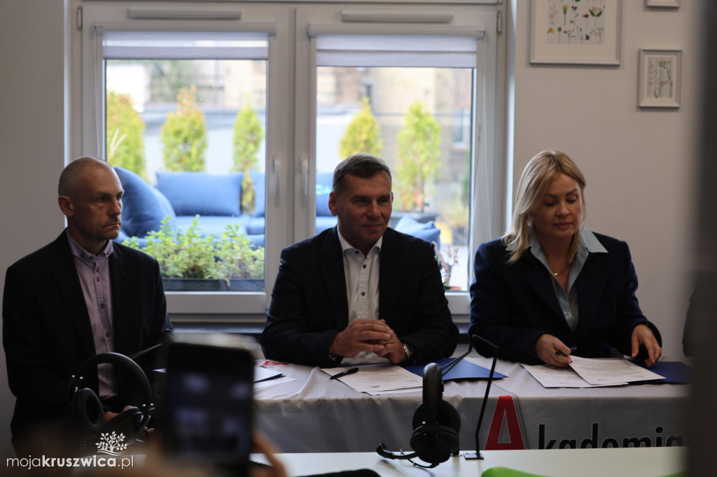 Cztery nowe pracownie i współprace z zewnętrznymi firmami Akademii Szkolnictwa AS