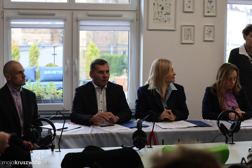 Cztery nowe pracownie i współprace z zewnętrznymi firmami Akademii Szkolnictwa AS