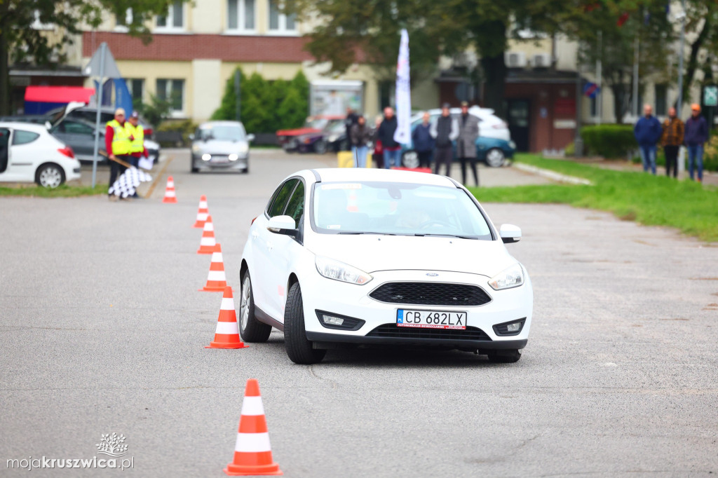 Turystyczny Rajd Samochodowy wystartował z Mątw [FOTO]