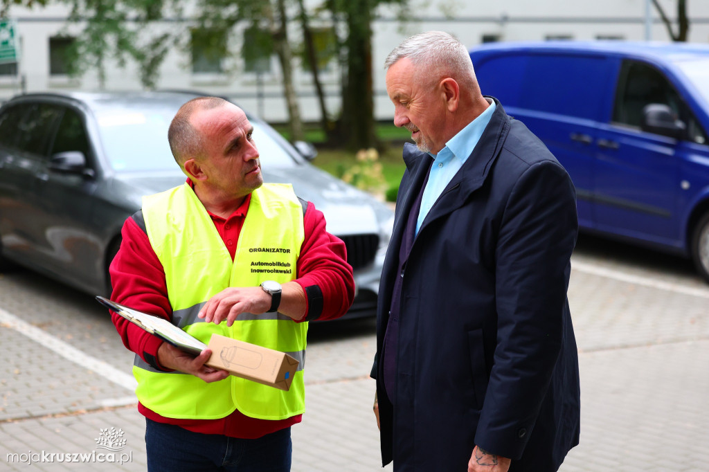Turystyczny Rajd Samochodowy wystartował z Mątw [FOTO]