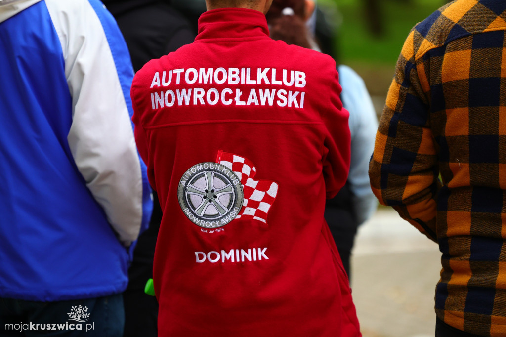 Turystyczny Rajd Samochodowy wystartował z Mątw [FOTO]