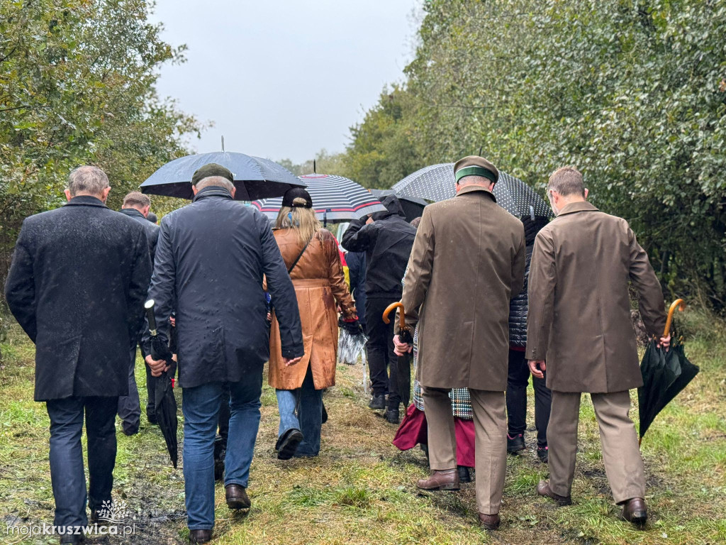 Rożniaty pod Kruszwicą. Upamiętniliśmy ofiary tragicznego października [ZDJĘCIA]