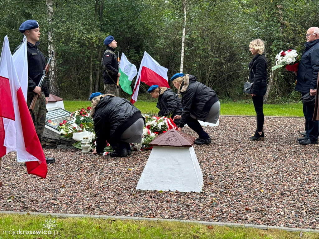 Rożniaty pod Kruszwicą. Upamiętniliśmy ofiary tragicznego października [ZDJĘCIA]