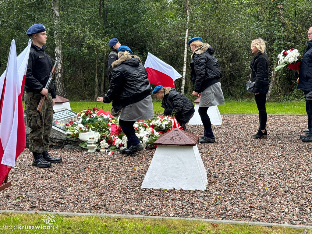 Rożniaty pod Kruszwicą. Upamiętniliśmy ofiary tragicznego października [ZDJĘCIA]