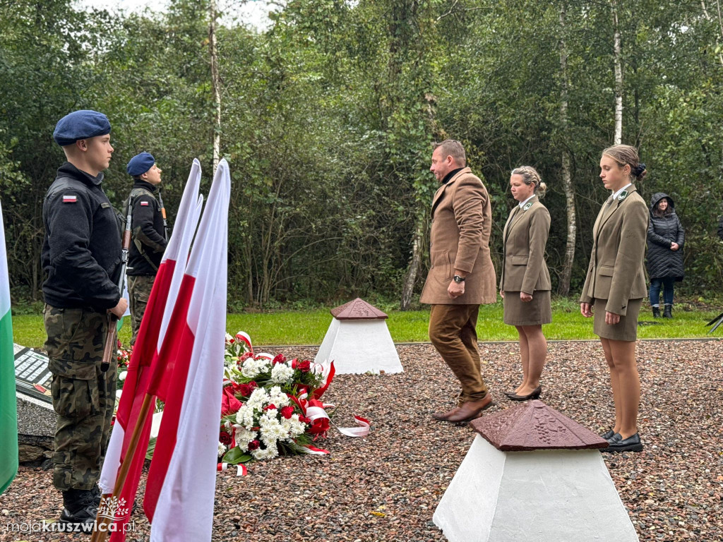 Rożniaty pod Kruszwicą. Upamiętniliśmy ofiary tragicznego października [ZDJĘCIA]