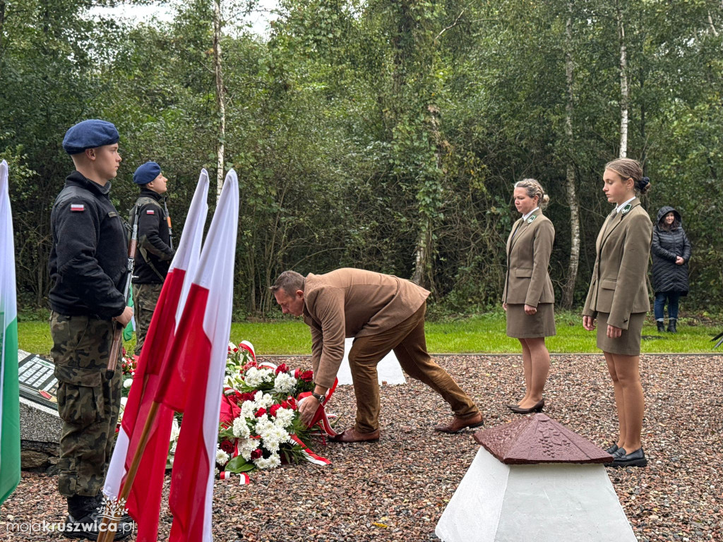 Rożniaty pod Kruszwicą. Upamiętniliśmy ofiary tragicznego października [ZDJĘCIA]