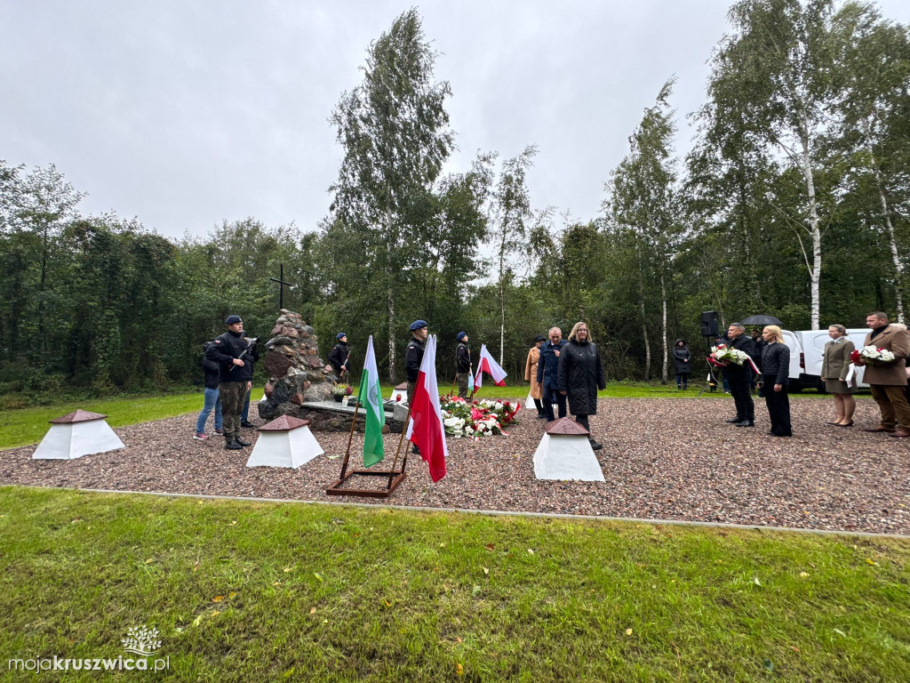Rożniaty pod Kruszwicą. Upamiętniliśmy ofiary tragicznego października [ZDJĘCIA]