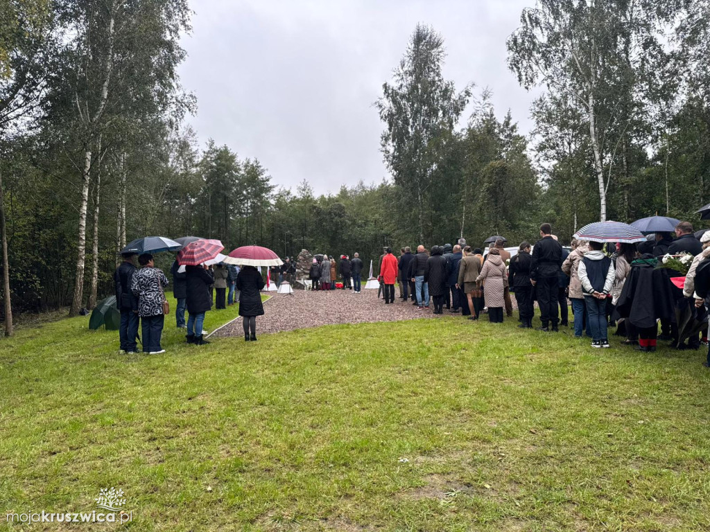 Rożniaty pod Kruszwicą. Upamiętniliśmy ofiary tragicznego października [ZDJĘCIA]