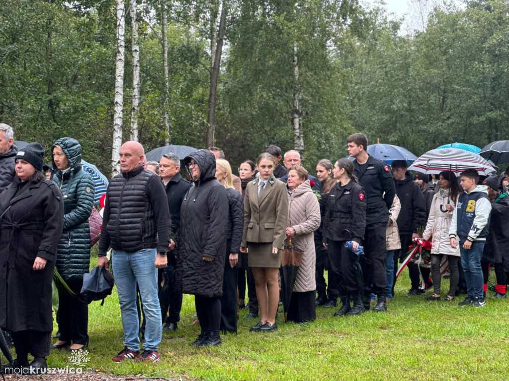 Rożniaty pod Kruszwicą. Upamiętniliśmy ofiary tragicznego października [ZDJĘCIA]