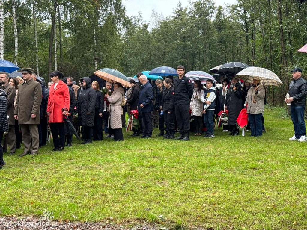 Rożniaty pod Kruszwicą. Upamiętniliśmy ofiary tragicznego października [ZDJĘCIA]
