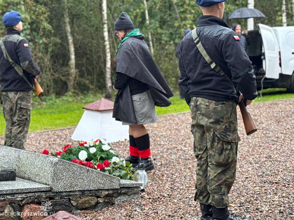Rożniaty pod Kruszwicą. Upamiętniliśmy ofiary tragicznego października [ZDJĘCIA]