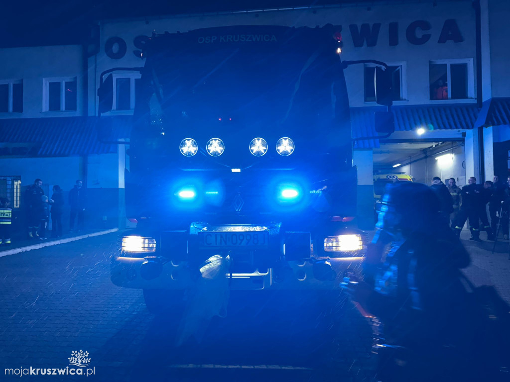 Nowy wóz OSP Kruszwica już zawitał do naszego miasta!