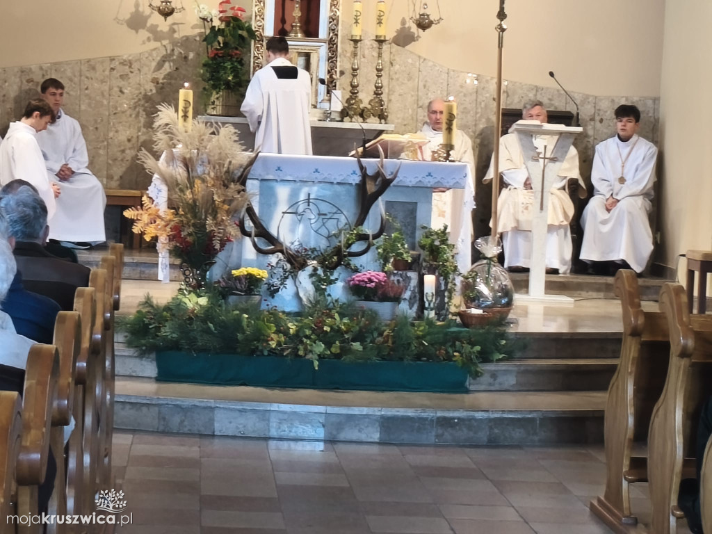Hubertus w Kruszwicy. Myśliwi w kościele św. Teresy [ZDJĘCIA]