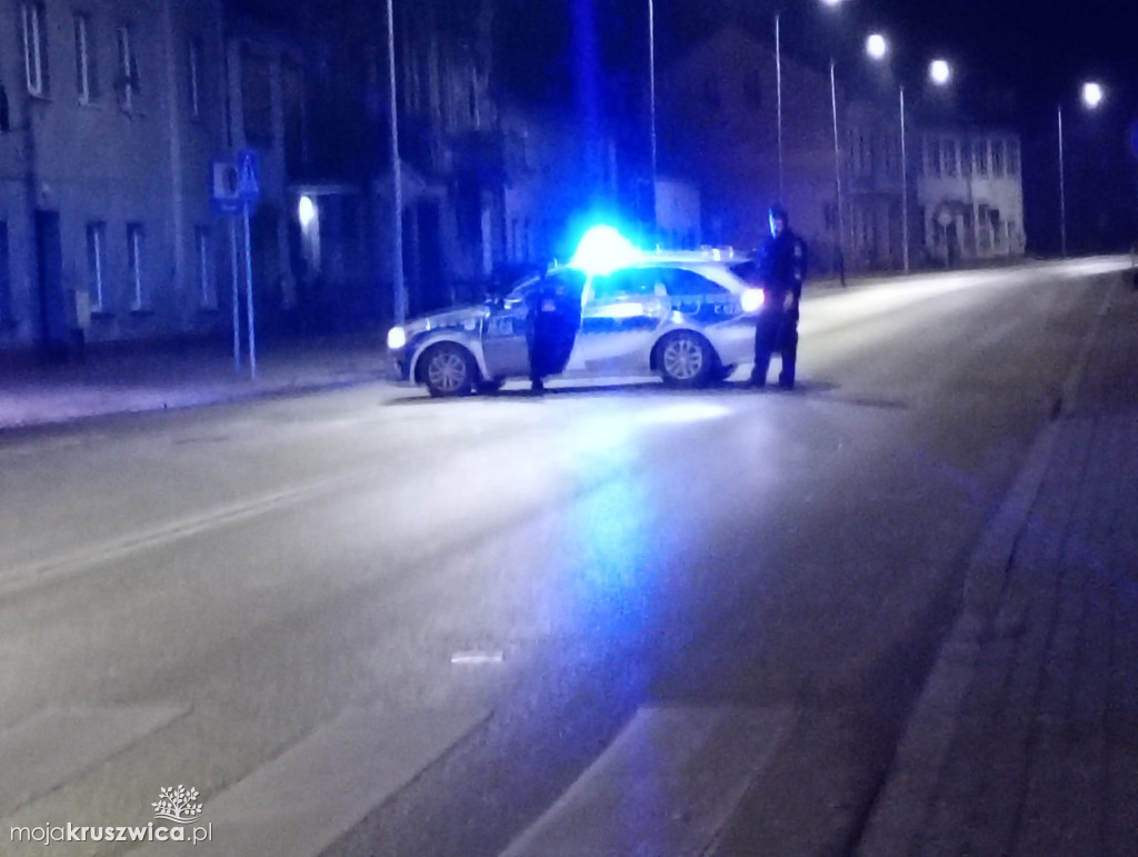 Rozsypane ziemniaki zablokowały DK62 w centrum Kruszwicy