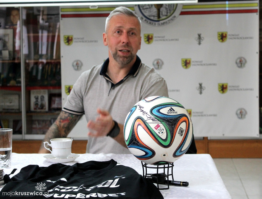 Były reprezentant Polski Jakub Wawrzyniak z wizytą w Kruszwicy