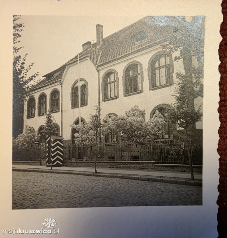 Takich zdjęć dawnej Kruszwicy jeszcze nie widziałeś! Niemieccy żołnierze na rynku