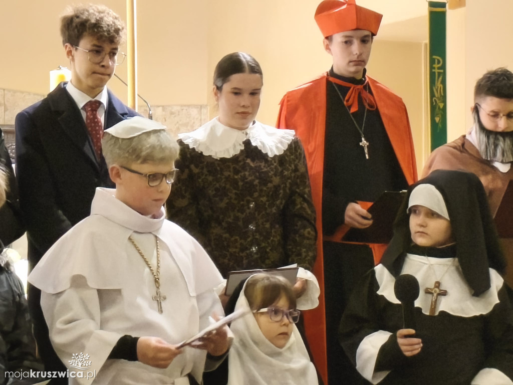 W Kruszwicy trwa Noc Świętych [ZDJĘCIA, VIDEO]