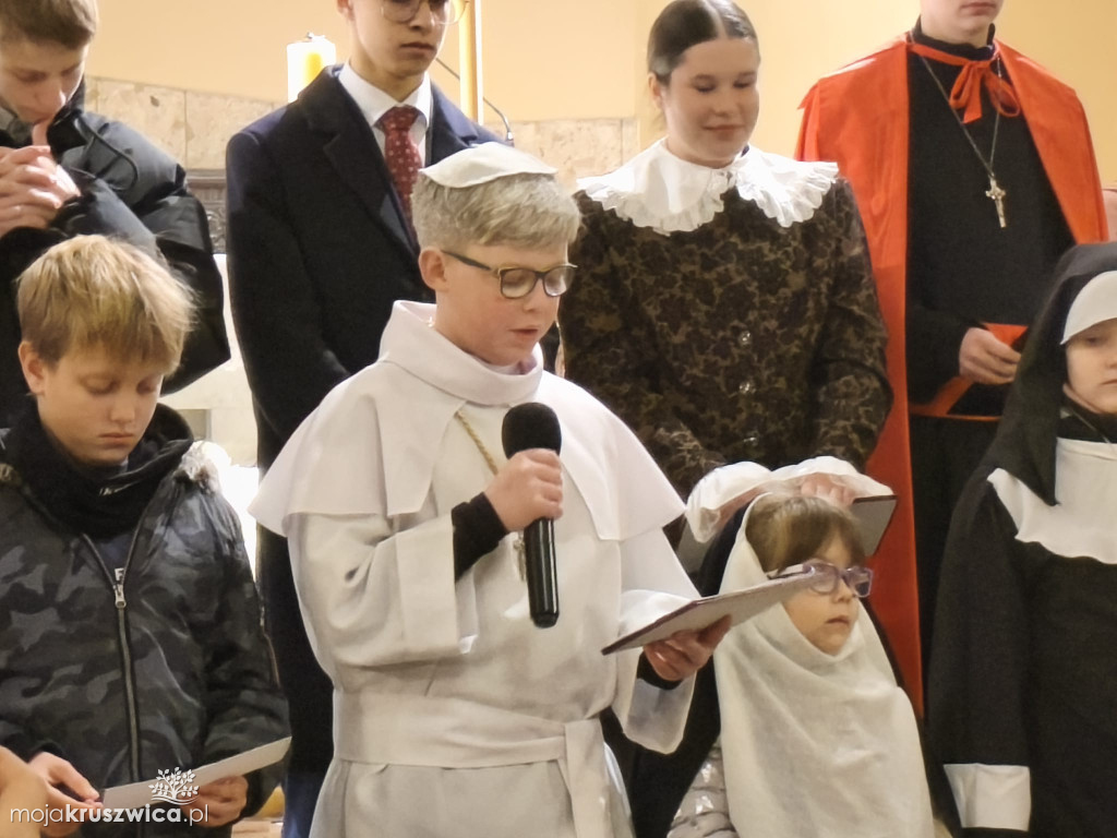 W Kruszwicy trwa Noc Świętych [ZDJĘCIA, VIDEO]