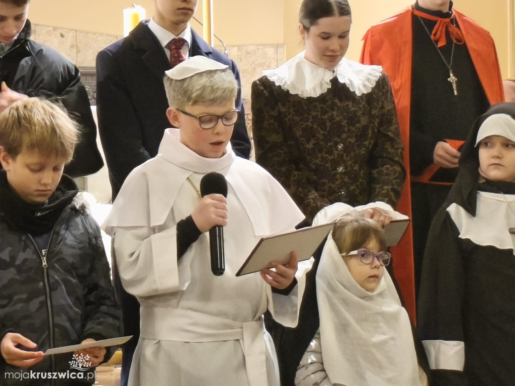 W Kruszwicy trwa Noc Świętych [ZDJĘCIA, VIDEO]