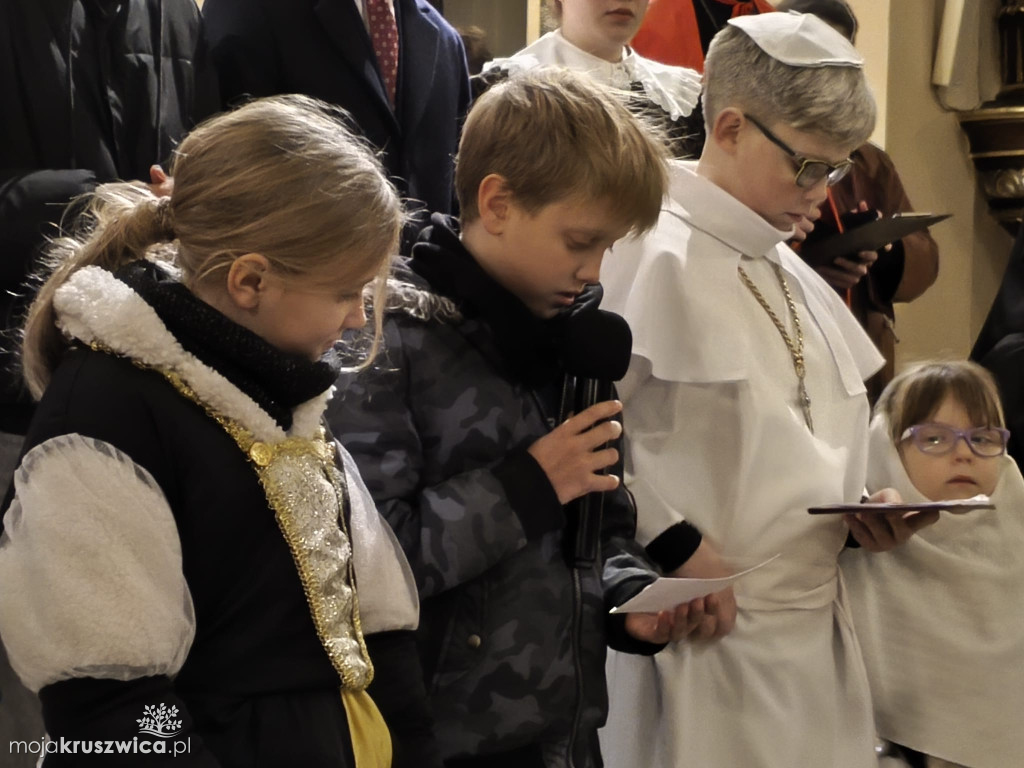 W Kruszwicy trwa Noc Świętych [ZDJĘCIA, VIDEO]