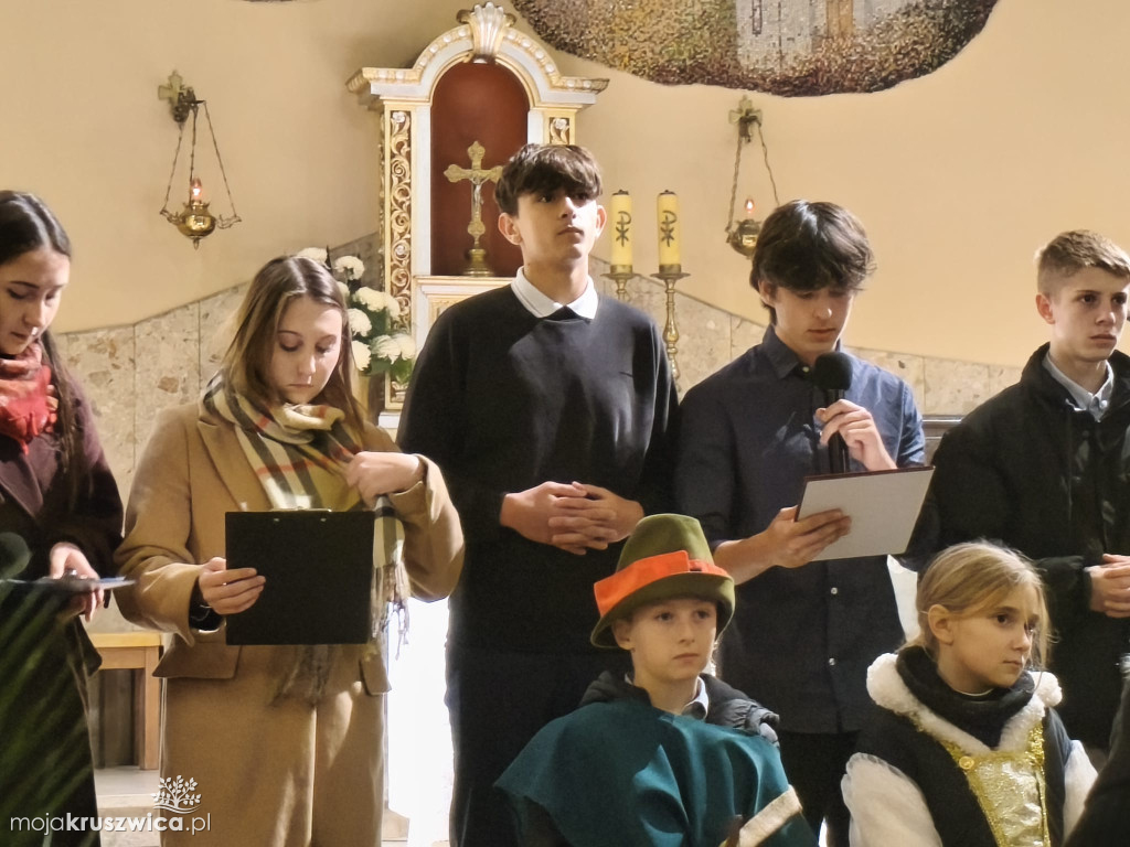 W Kruszwicy trwa Noc Świętych [ZDJĘCIA, VIDEO]