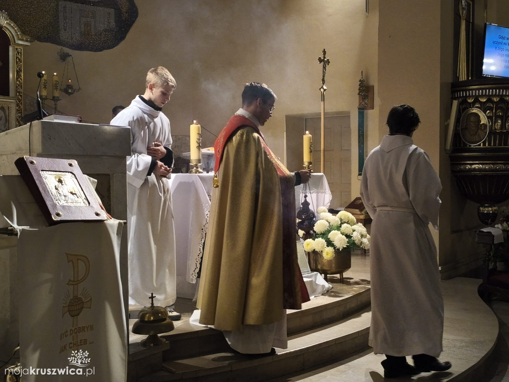 W Kruszwicy trwa Noc Świętych [ZDJĘCIA, VIDEO]