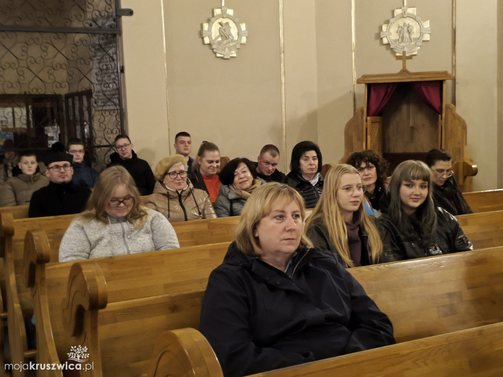 W Kruszwicy trwa Noc Świętych [ZDJĘCIA, VIDEO]