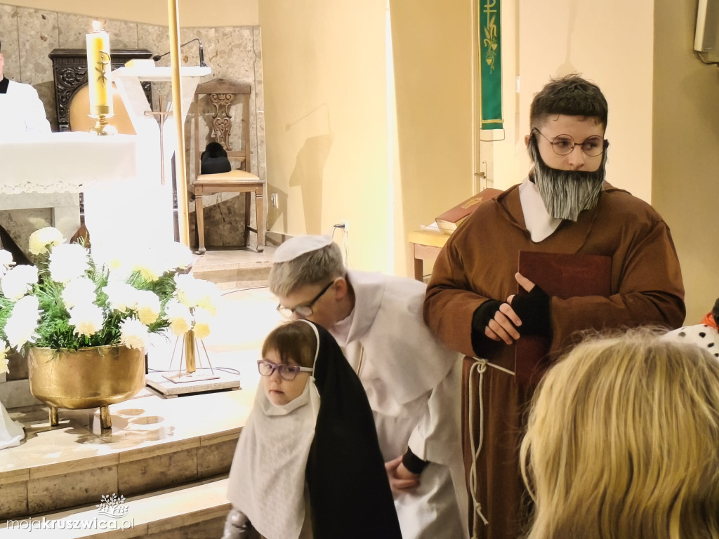 W Kruszwicy trwa Noc Świętych [ZDJĘCIA, VIDEO]