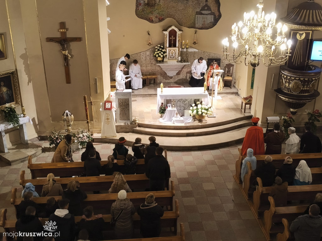 W Kruszwicy trwa Noc Świętych [ZDJĘCIA, VIDEO]