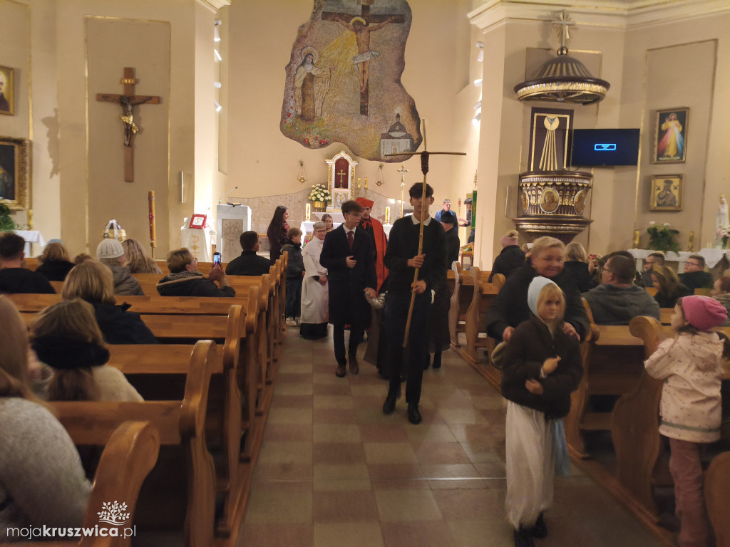 W Kruszwicy trwa Noc Świętych [ZDJĘCIA, VIDEO]