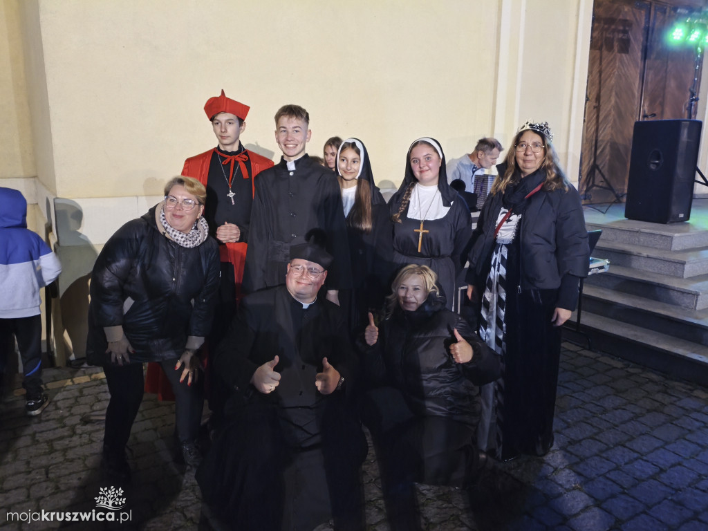 W Kruszwicy trwa Noc Świętych [ZDJĘCIA, VIDEO]