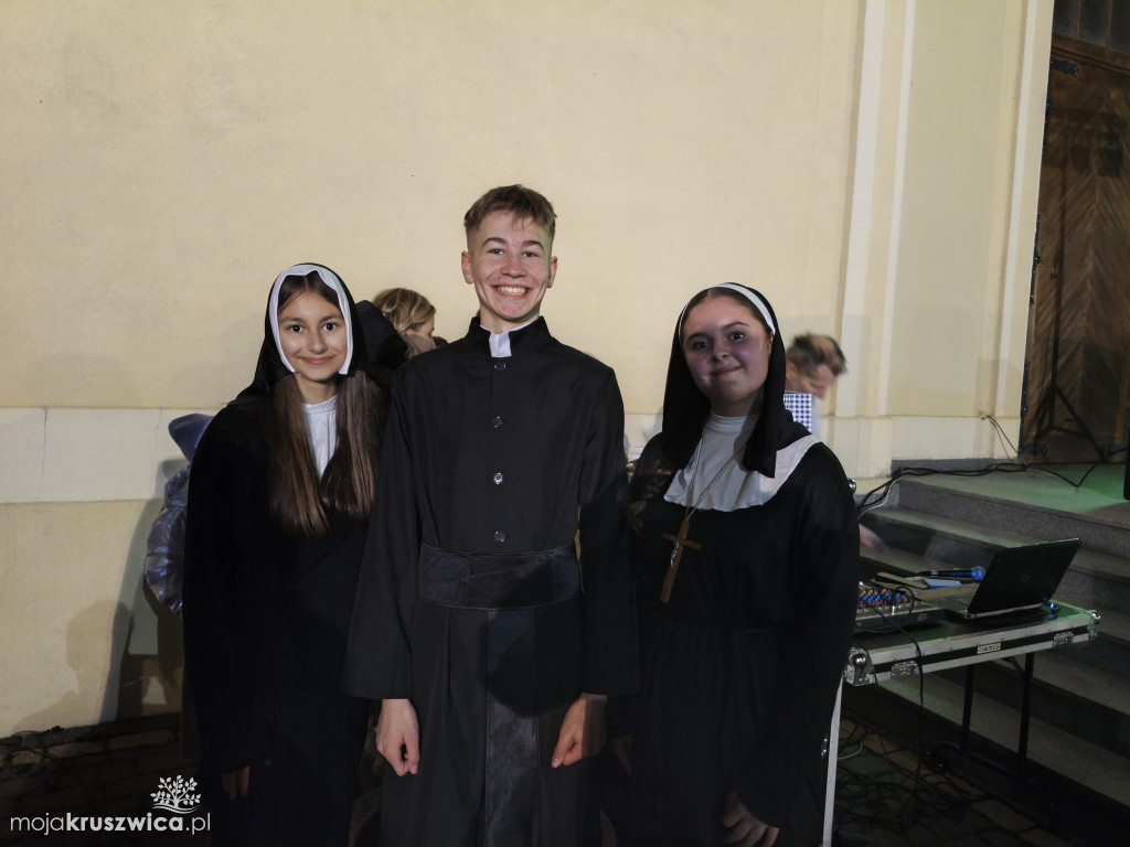 W Kruszwicy trwa Noc Świętych [ZDJĘCIA, VIDEO]