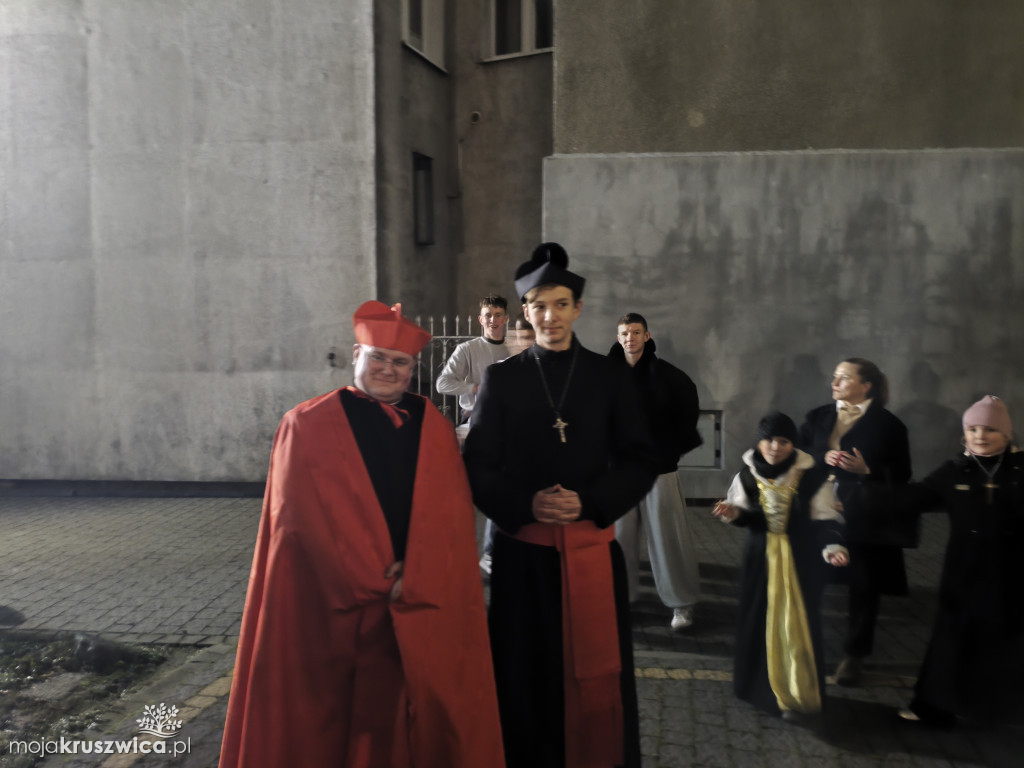 W Kruszwicy trwa Noc Świętych [ZDJĘCIA, VIDEO]