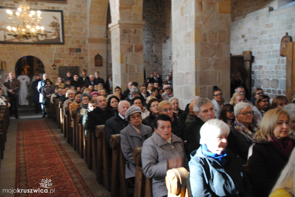 Wszystkich Świętych w Kruszwicy: Dziś wspominamy naszych zmarłych [ZDJĘCIA, VIDEO]