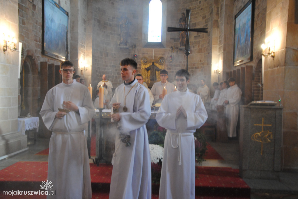 Wszystkich Świętych w Kruszwicy: Dziś wspominamy naszych zmarłych [ZDJĘCIA, VIDEO]