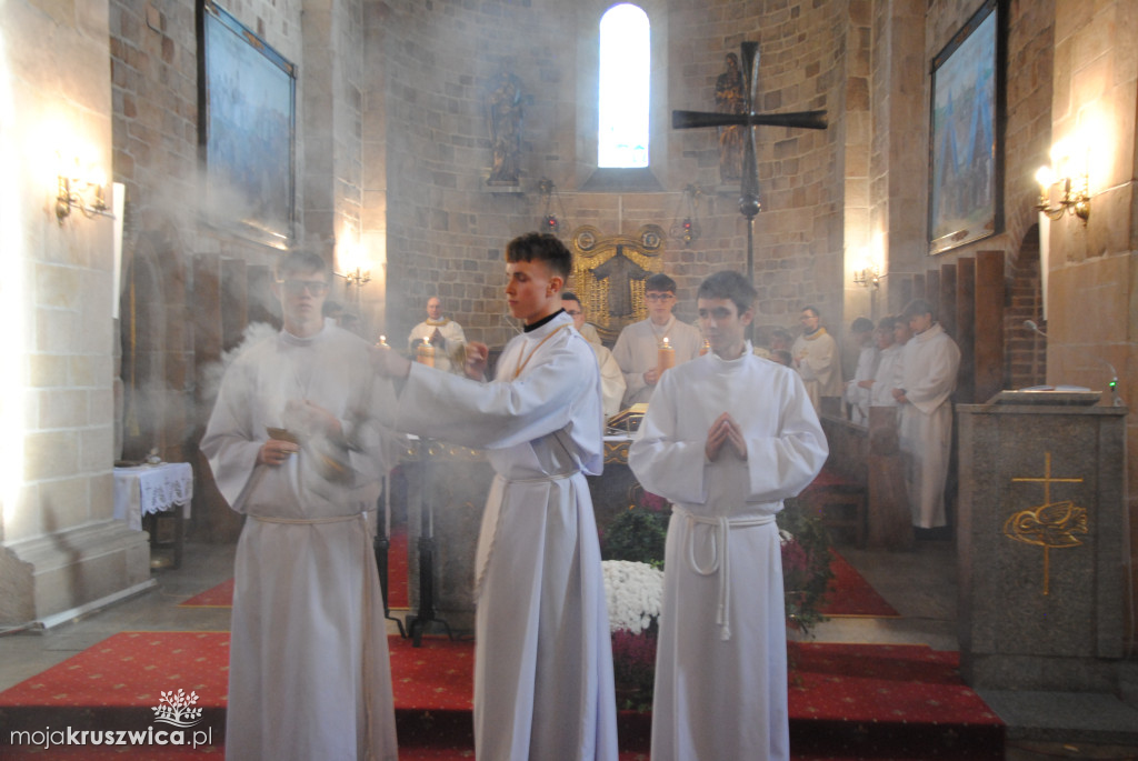 Wszystkich Świętych w Kruszwicy: Dziś wspominamy naszych zmarłych [ZDJĘCIA, VIDEO]