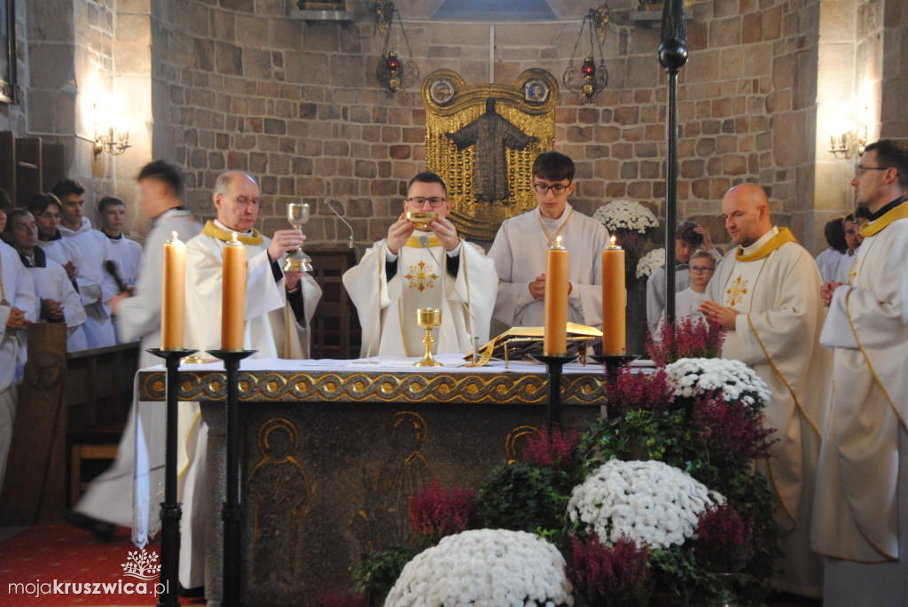 Wszystkich Świętych w Kruszwicy: Dziś wspominamy naszych zmarłych [ZDJĘCIA, VIDEO]