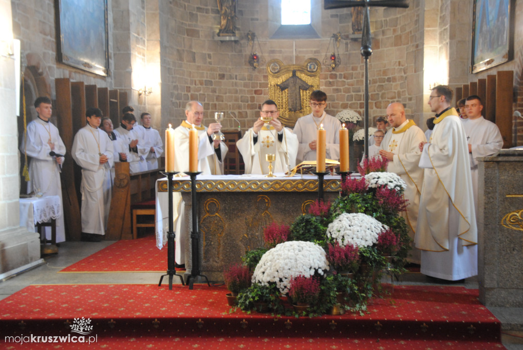 Wszystkich Świętych w Kruszwicy: Dziś wspominamy naszych zmarłych [ZDJĘCIA, VIDEO]