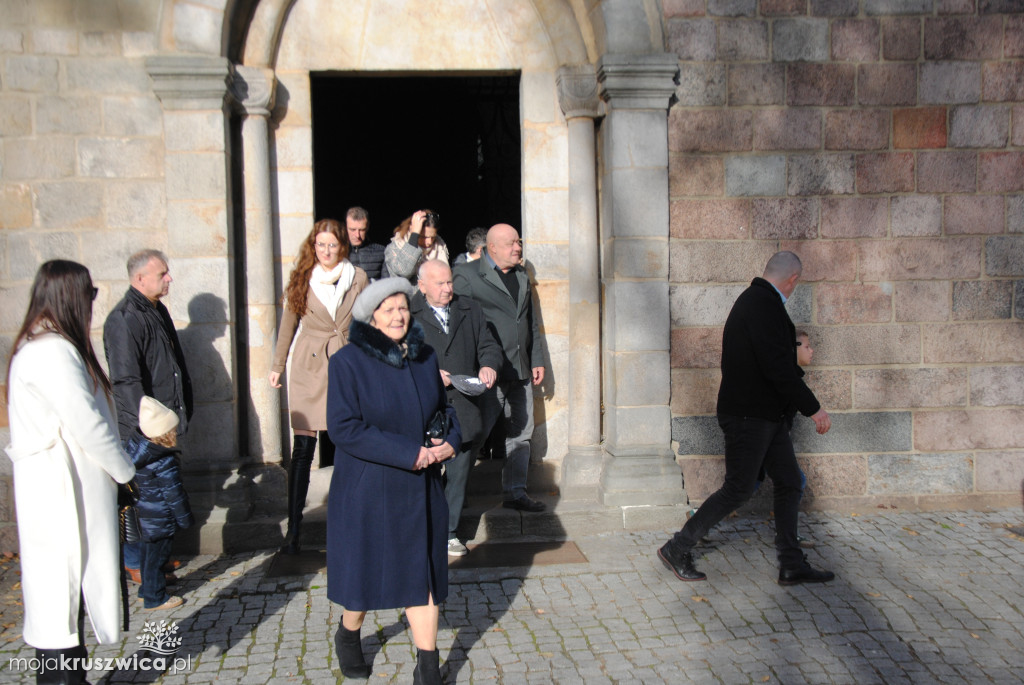 Wszystkich Świętych w Kruszwicy: Dziś wspominamy naszych zmarłych [ZDJĘCIA, VIDEO]