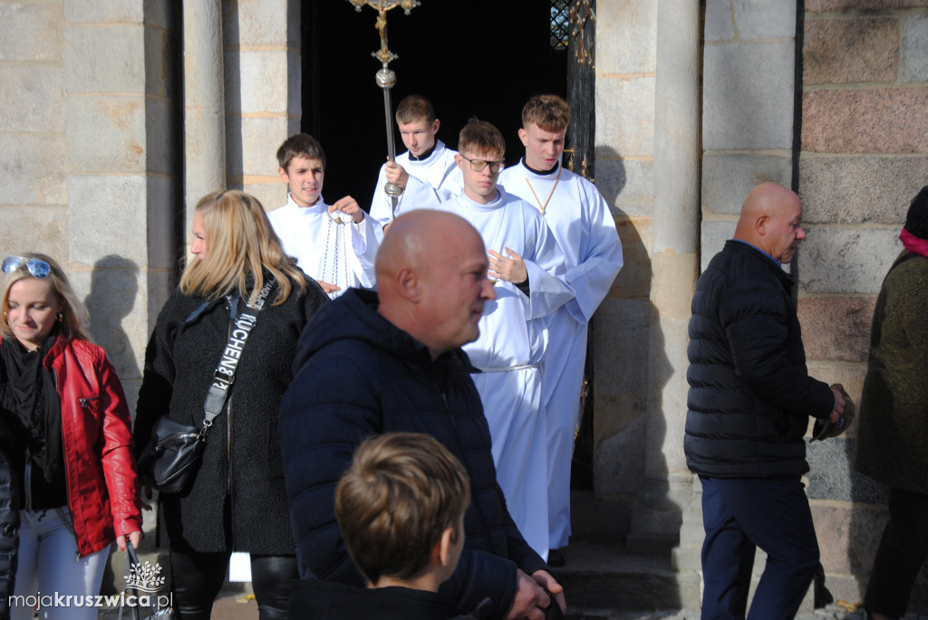 Wszystkich Świętych w Kruszwicy: Dziś wspominamy naszych zmarłych [ZDJĘCIA, VIDEO]
