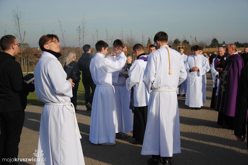 Wszystkich Świętych w Kruszwicy: Dziś wspominamy naszych zmarłych [ZDJĘCIA, VIDEO]