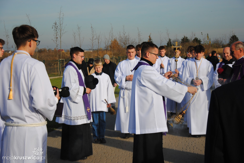 Wszystkich Świętych w Kruszwicy: Dziś wspominamy naszych zmarłych [ZDJĘCIA, VIDEO]