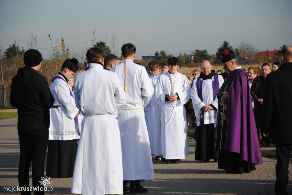 Wszystkich Świętych w Kruszwicy: Dziś wspominamy naszych zmarłych [ZDJĘCIA, VIDEO]