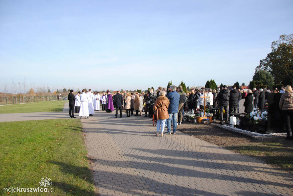 Wszystkich Świętych w Kruszwicy: Dziś wspominamy naszych zmarłych [ZDJĘCIA, VIDEO]