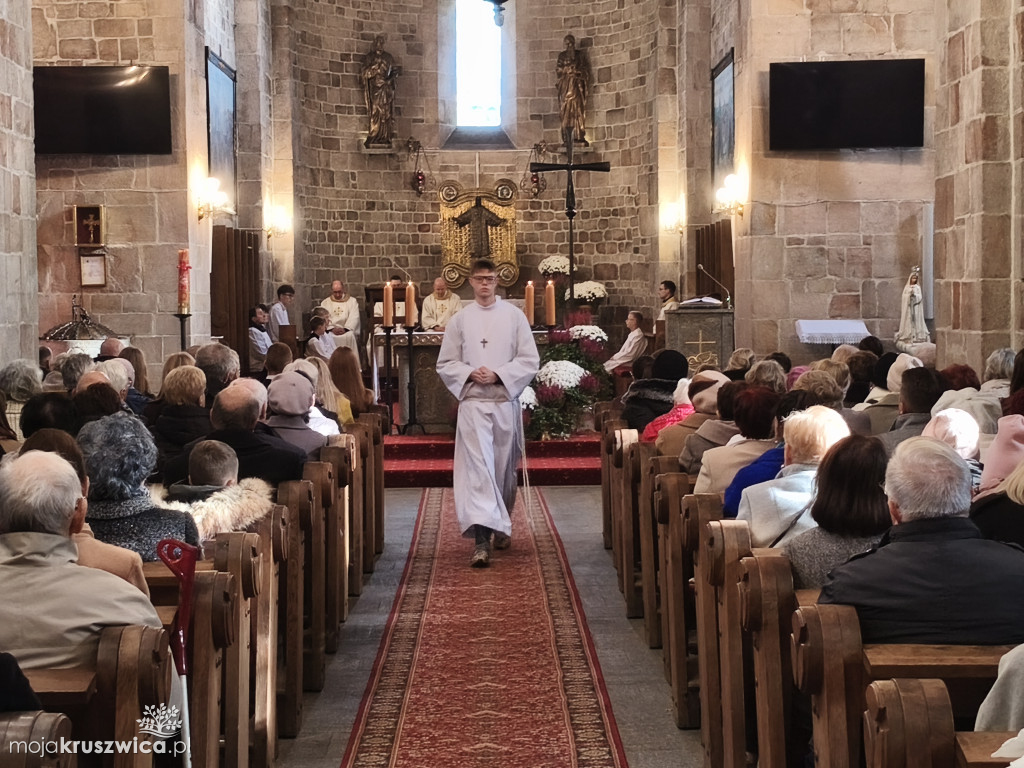 Wszystkich Świętych w Kruszwicy: Dziś wspominamy naszych zmarłych [ZDJĘCIA, VIDEO]