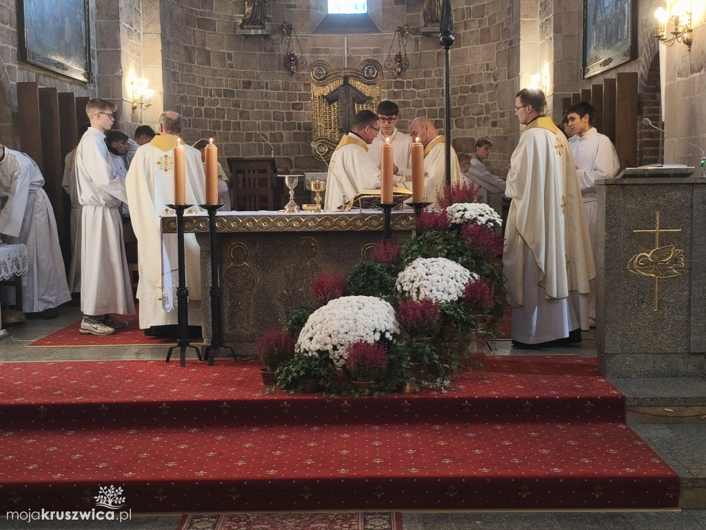 Wszystkich Świętych w Kruszwicy: Dziś wspominamy naszych zmarłych [ZDJĘCIA, VIDEO]