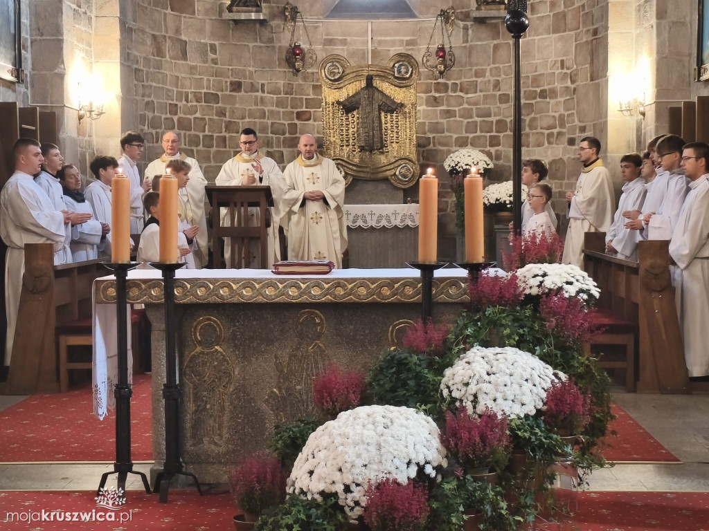 Wszystkich Świętych w Kruszwicy: Dziś wspominamy naszych zmarłych [ZDJĘCIA, VIDEO]