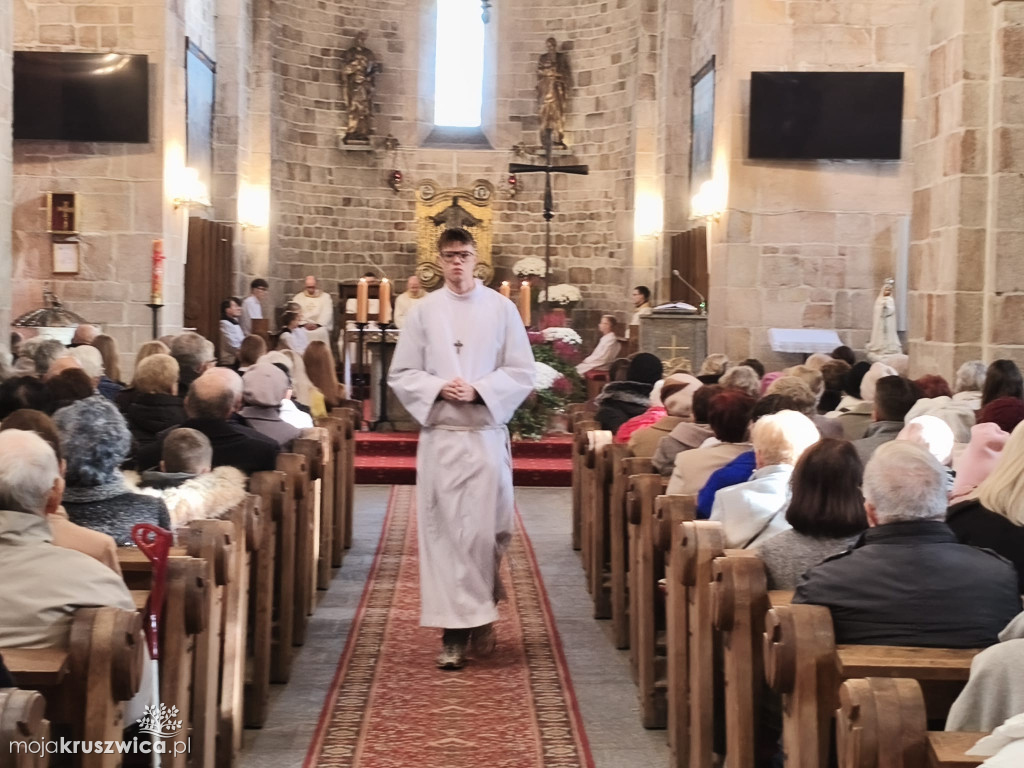 Wszystkich Świętych w Kruszwicy: Dziś wspominamy naszych zmarłych [ZDJĘCIA, VIDEO]