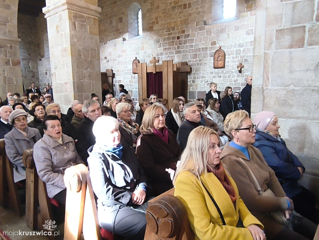 Wszystkich Świętych w Kruszwicy: Dziś wspominamy naszych zmarłych [ZDJĘCIA, VIDEO]